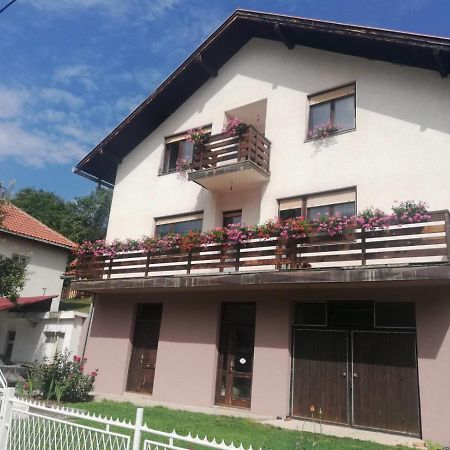 مبيت وإفطار موكرا غورا Apartman Draga المظهر الخارجي الصورة